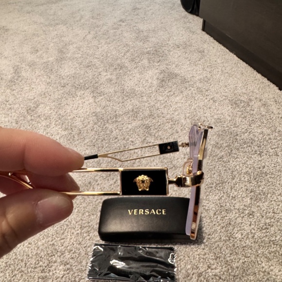 Versace gold frames glasses - Picture 2 of 5